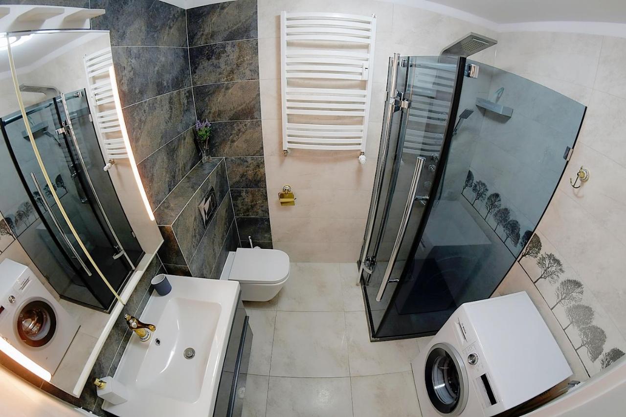 Miodowy Dom Exspanse Apartament 2 Lub 3 Pokoje Z Tarasem I Parkingiem Kołobrzeg Exteriör bild