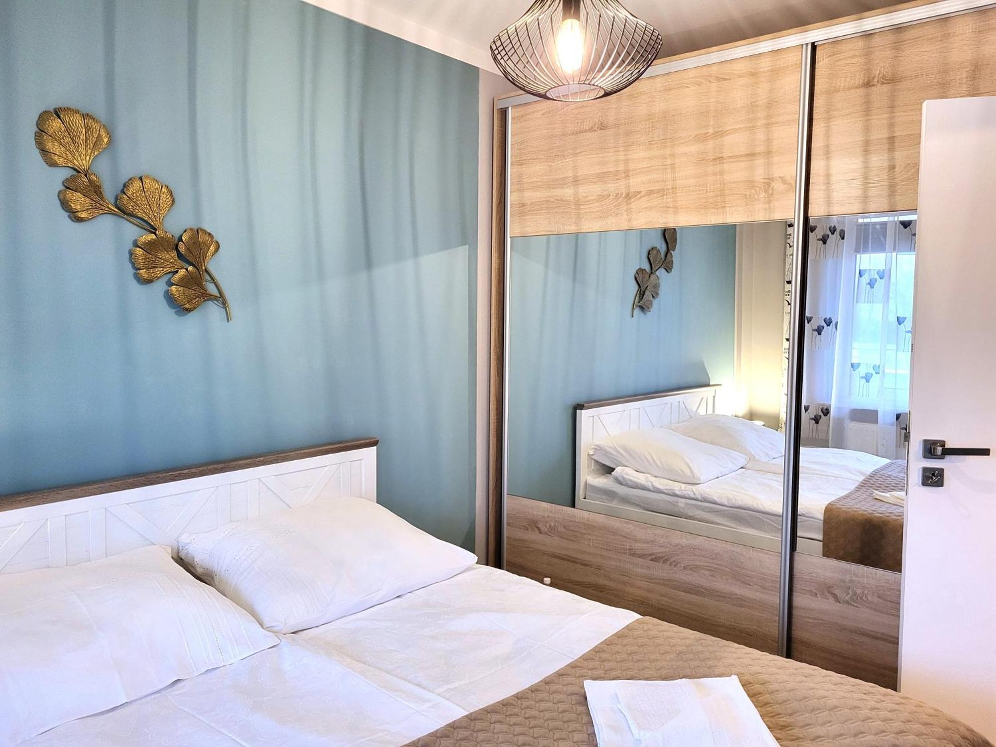 Miodowy Dom Exspanse Apartament 2 Lub 3 Pokoje Z Tarasem I Parkingiem Kołobrzeg Exteriör bild