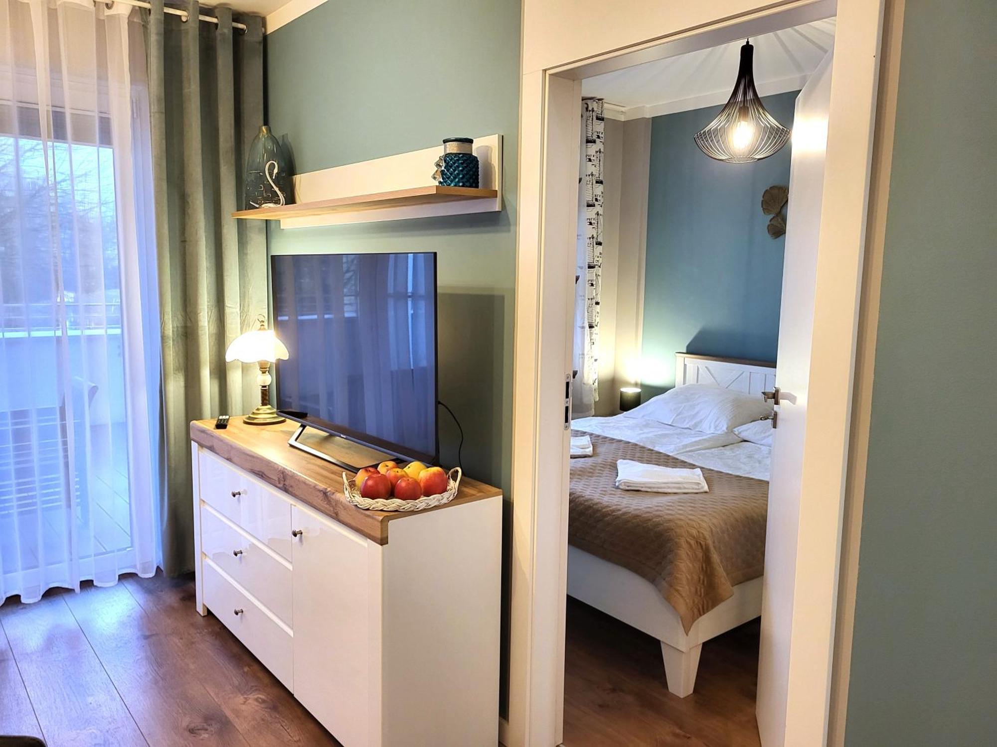 Miodowy Dom Exspanse Apartament 2 Lub 3 Pokoje Z Tarasem I Parkingiem Kołobrzeg Exteriör bild